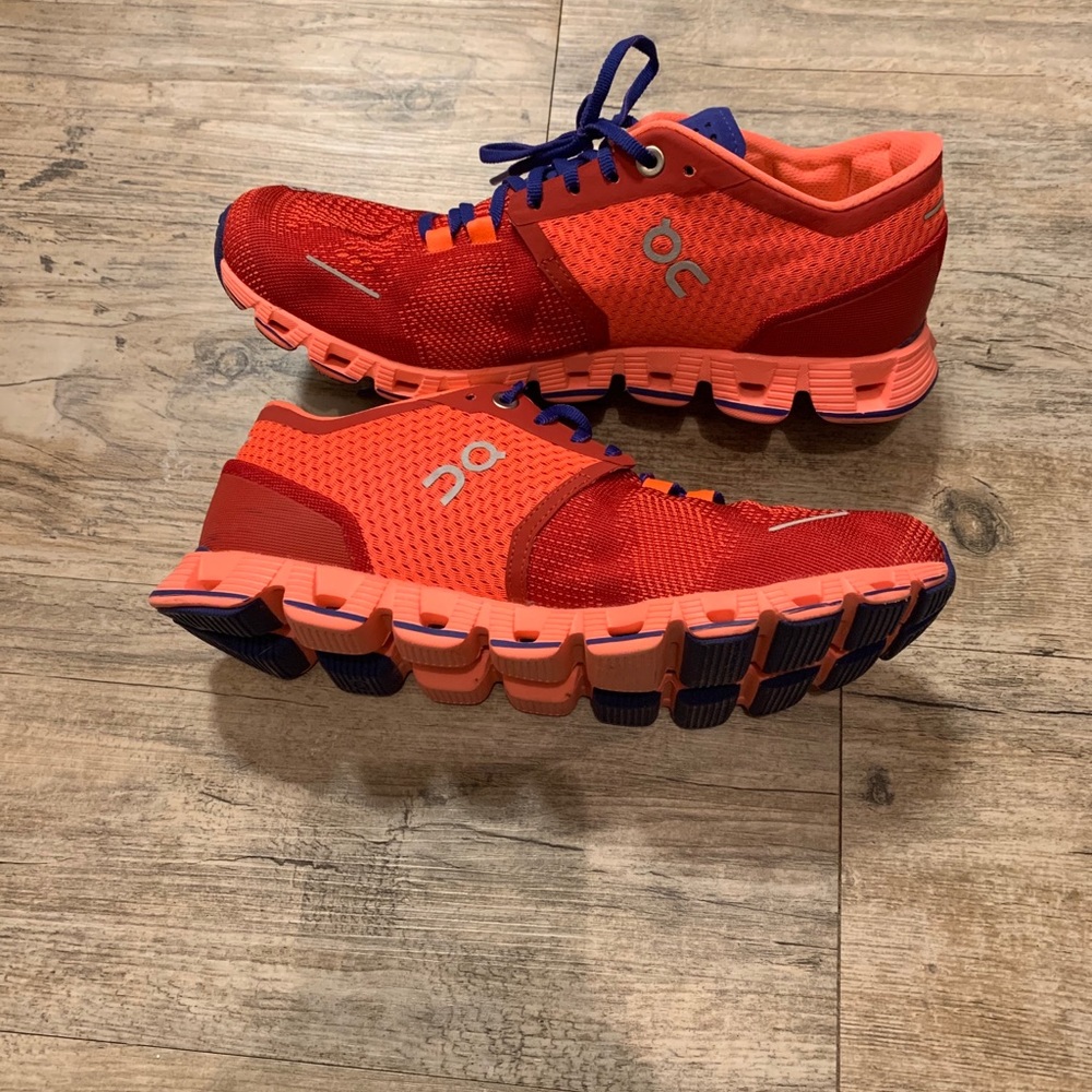 Women’s ON running shoes